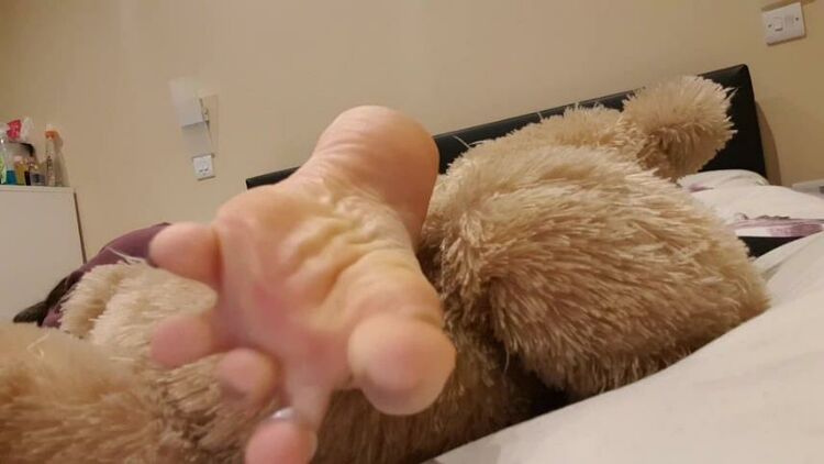 vegan footqueen 03-01-2018 wrinkly soles