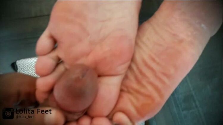 lolitafeet 11-11-2018 Solejob (intense cumshot french nails) – 8 min Dirty soc