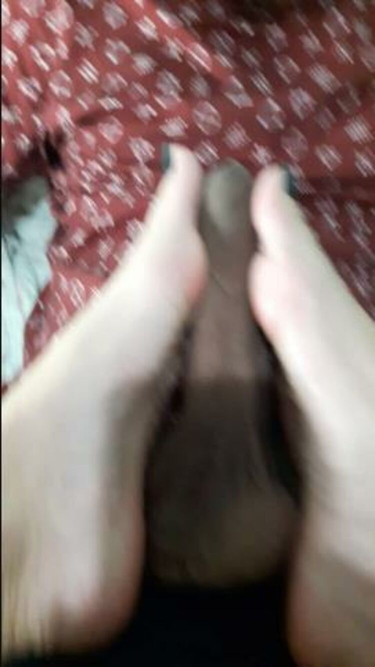 lolitafeet 27-10-2018 Handjob Toejob (cumshot in my hands black