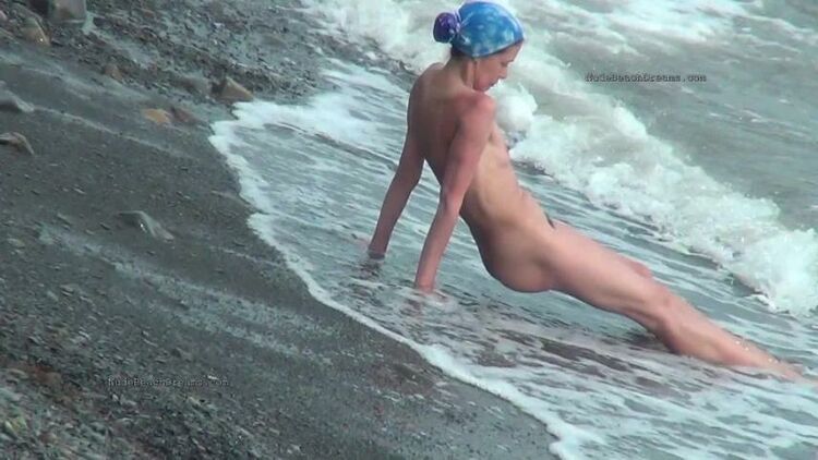 NudeBeachdreams.com- Nudist video 01827