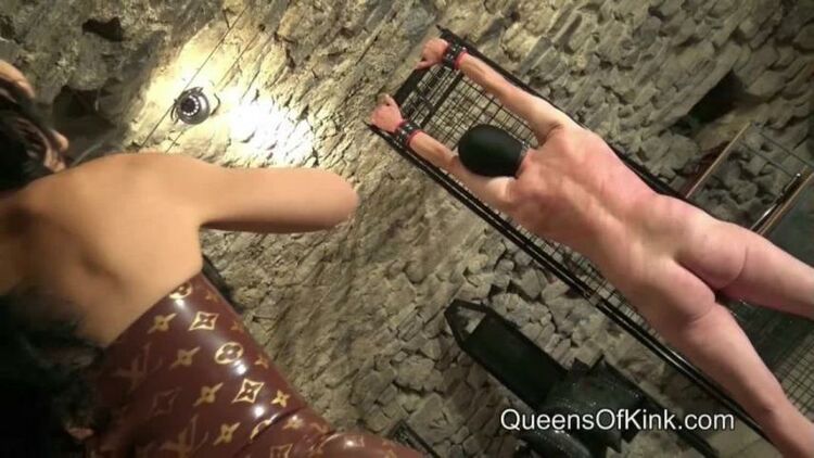 QueensOfKink: Fetish Liza - Whipped By Classy Mistress