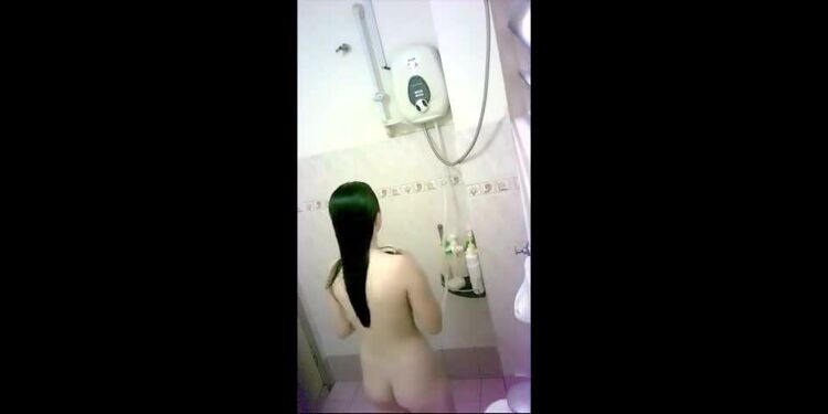 young lover showering 2 480p