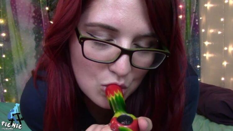 [MANYVIDS] - MISSPAISLEY - Tuesday Toke (SiteRip – K2s)