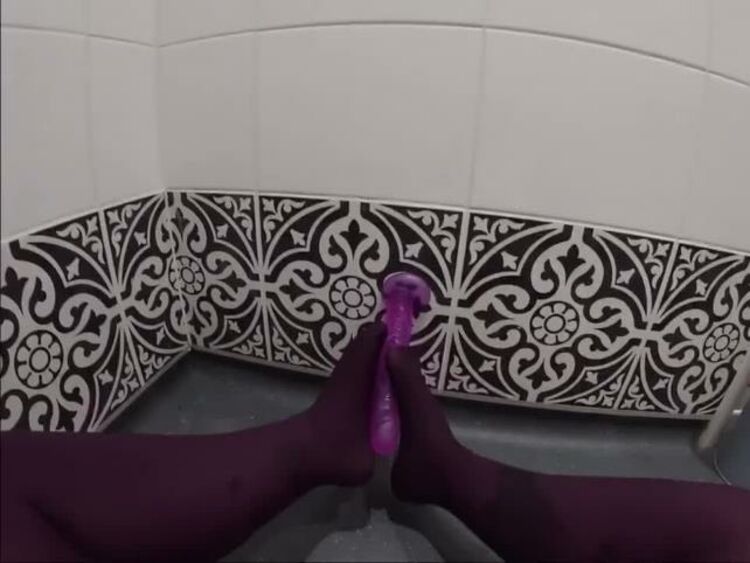 Slutty foot job in purple tights(porn)