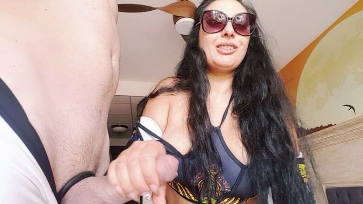 Mistress Ezada sinn – 2018-08-10-Happened this morning fast milking befo