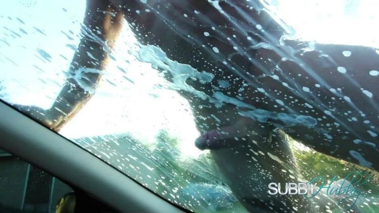 SubbyHubby: Kendra James, Kiki Klout - Kendra And Kiki Klout Car Wash