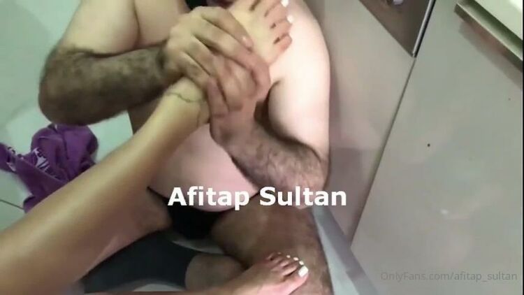 AfitapSultan: Wash Them Good Loser - Serve My Soles