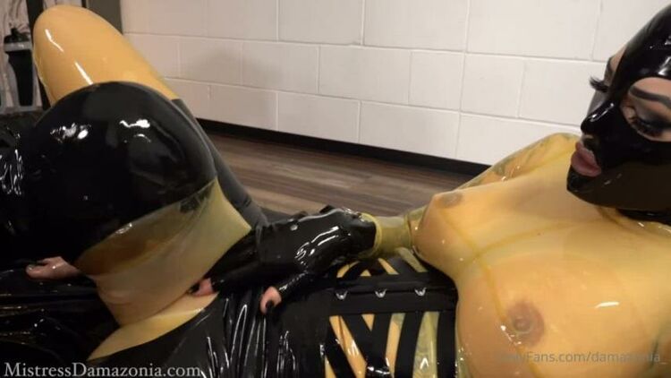 A Breathtaking Rubber Head. It’s A Dangerous Head Job, But It’s So Hot