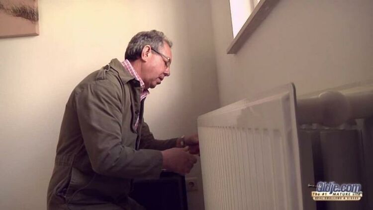 Oldje.com - Marry Dream - The Heating Expert II with Marry Dream [HD 720p]