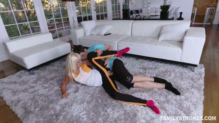 FamilyStrokes.com - Marie Mccray - Family exercise session [FullHD 1080p]