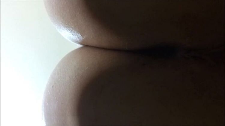 ManyVids - Booty4U - Ass Sitting On Glass