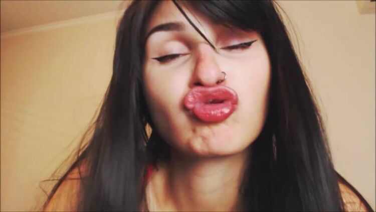 ManyVids - MarySweeeet - PINKY LIP SMELLING 17