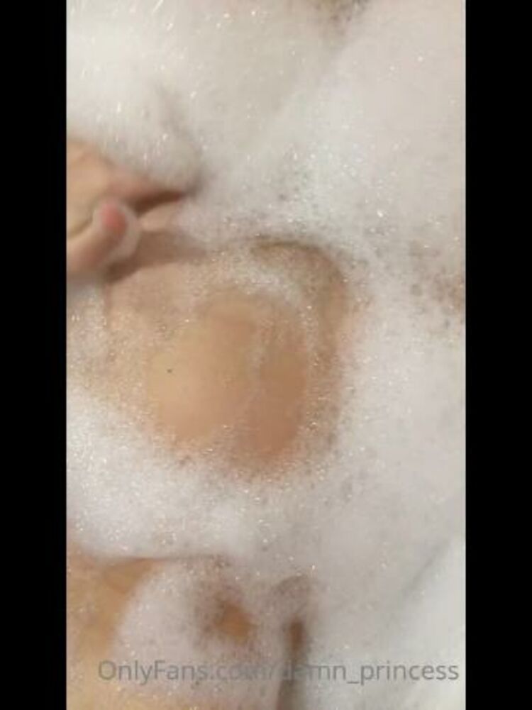 Onlyfans - Damn_princess - I love bubble bath and I want to take it with you - 03-03-2021