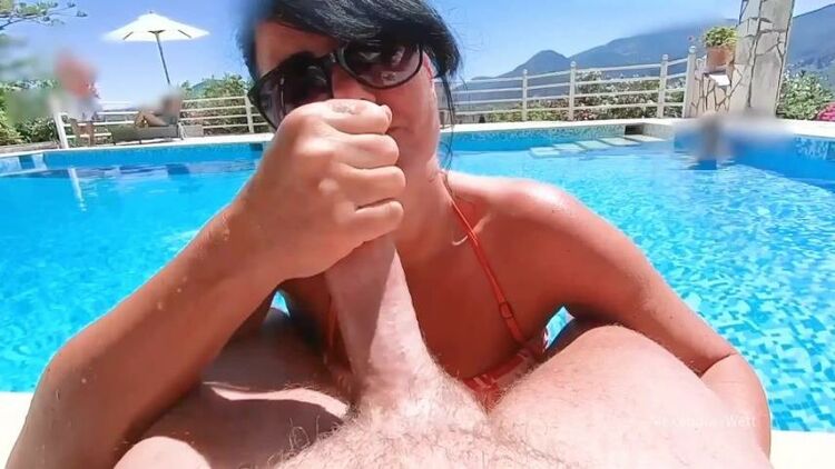 ManyVids - Alexandra Wett - Hot, cool pool stories