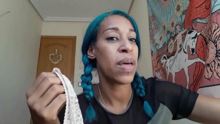 ManyVids - GoldenLace - panty sniffing 2