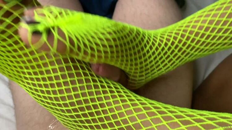 Onlyfans - Foxxpink - My very first fishnet footjob hellopink - 11-06-2021