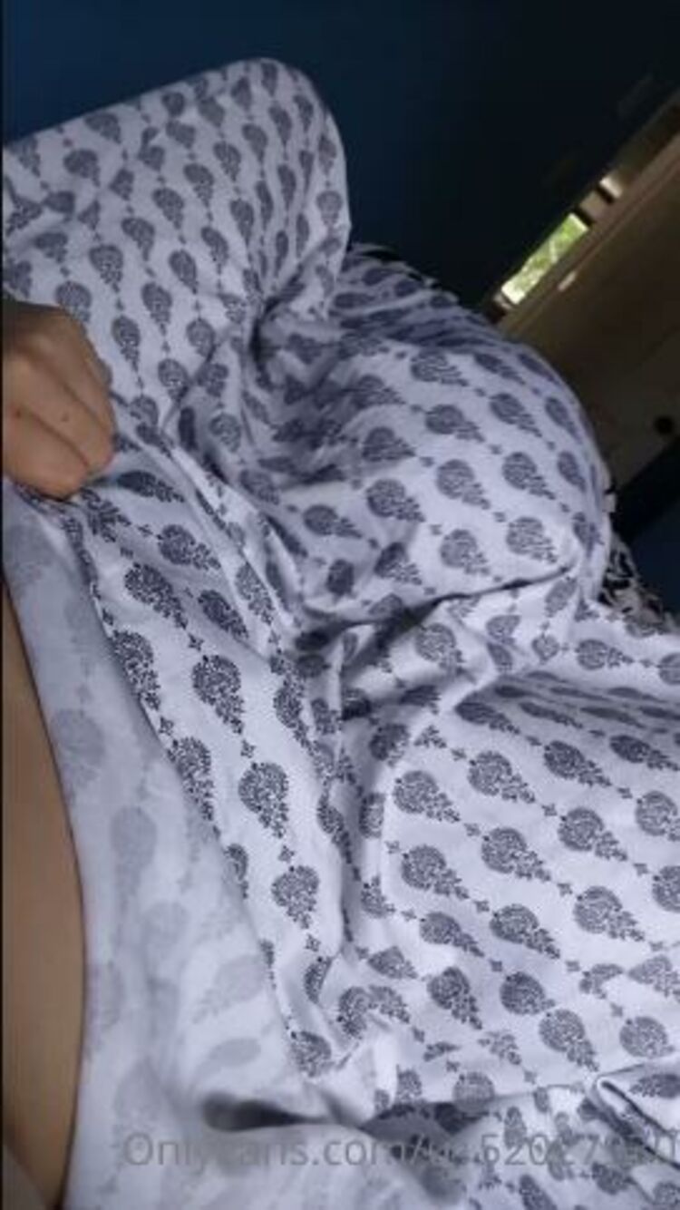 Onlyfans - U152027930 - Was a nice morning didnt know she was filming - 24-10-2021