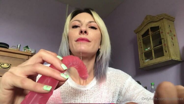 Onlyfans - Lisa69xxx - Deep throat dildo - 16-08-2021