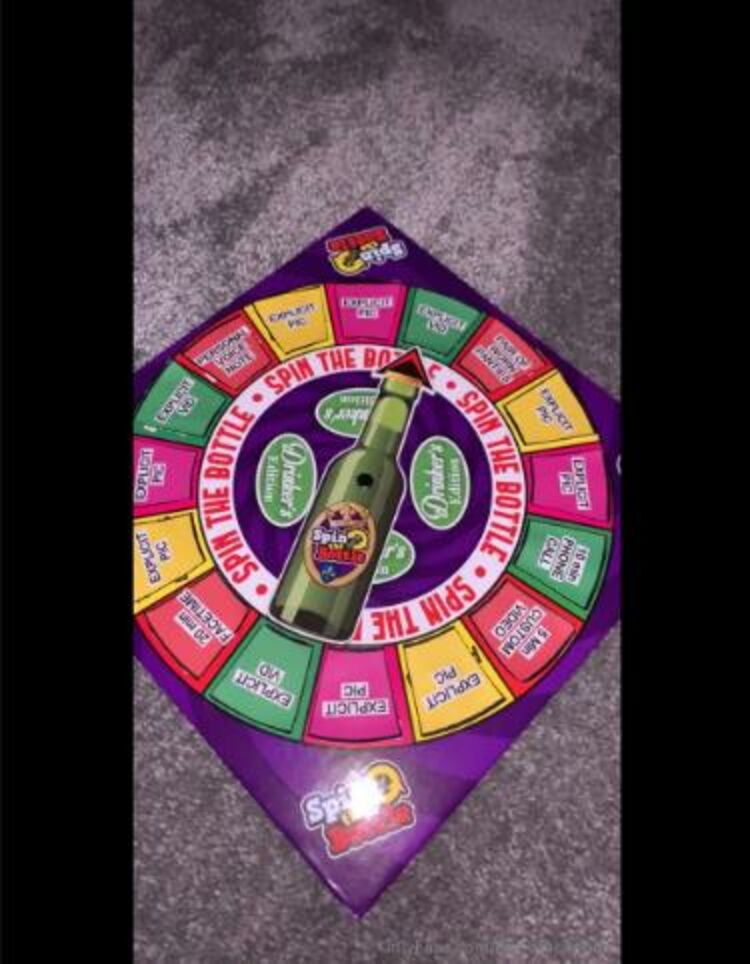 Onlyfans - Amberjadevip - SPIN THE BOTTLE SUNDAY Another spin for Pete You won an explicit video this time Wo - 29-09-2019