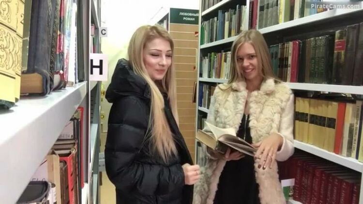 Girl Vera1995 & Fressia in hot library show