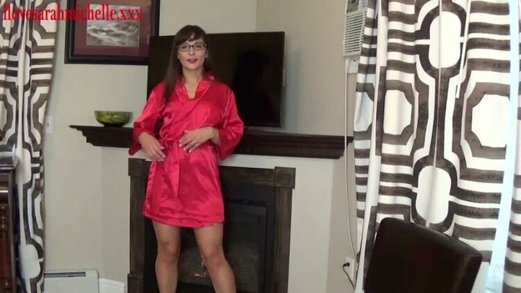 ManyVids - Sarah Michelle - Satin Robe Tease