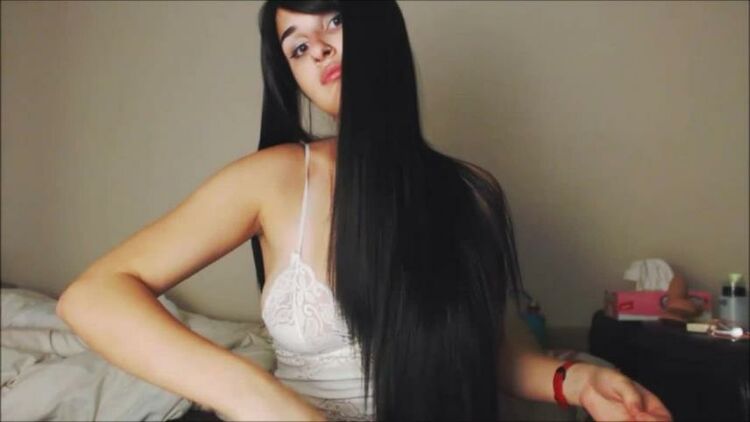 ManyVids - MarySweeeet - BRUSHING MY LONG HAIR 3