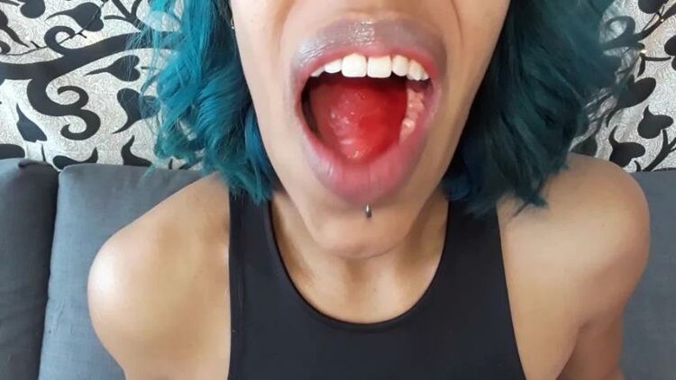 ManyVids - GoldenLace - Chewing up this gum