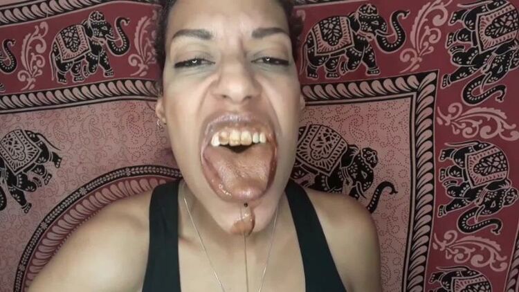 ManyVids - GoldenLace - Messy , Dirty Mouth