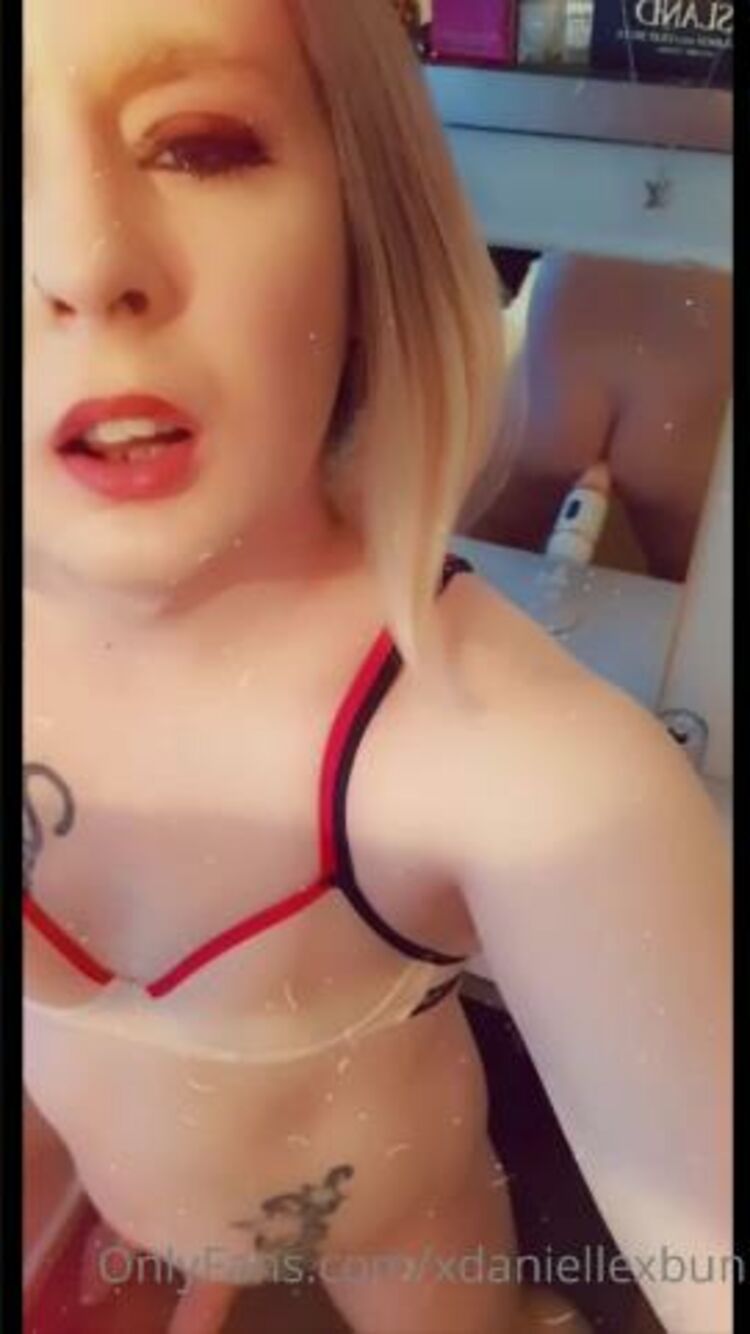 Onlyfans - Xdaniellexbun - Fuck machine gets it - 06-03-2021