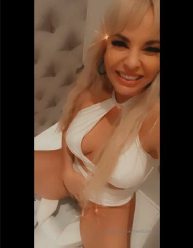 Onlyfans - Danadearmond - And another one thotty mommy - 27-01-2020