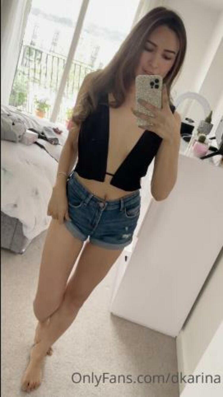 Onlyfans - Dkarina - How do you like my outfit - 31-05-2021