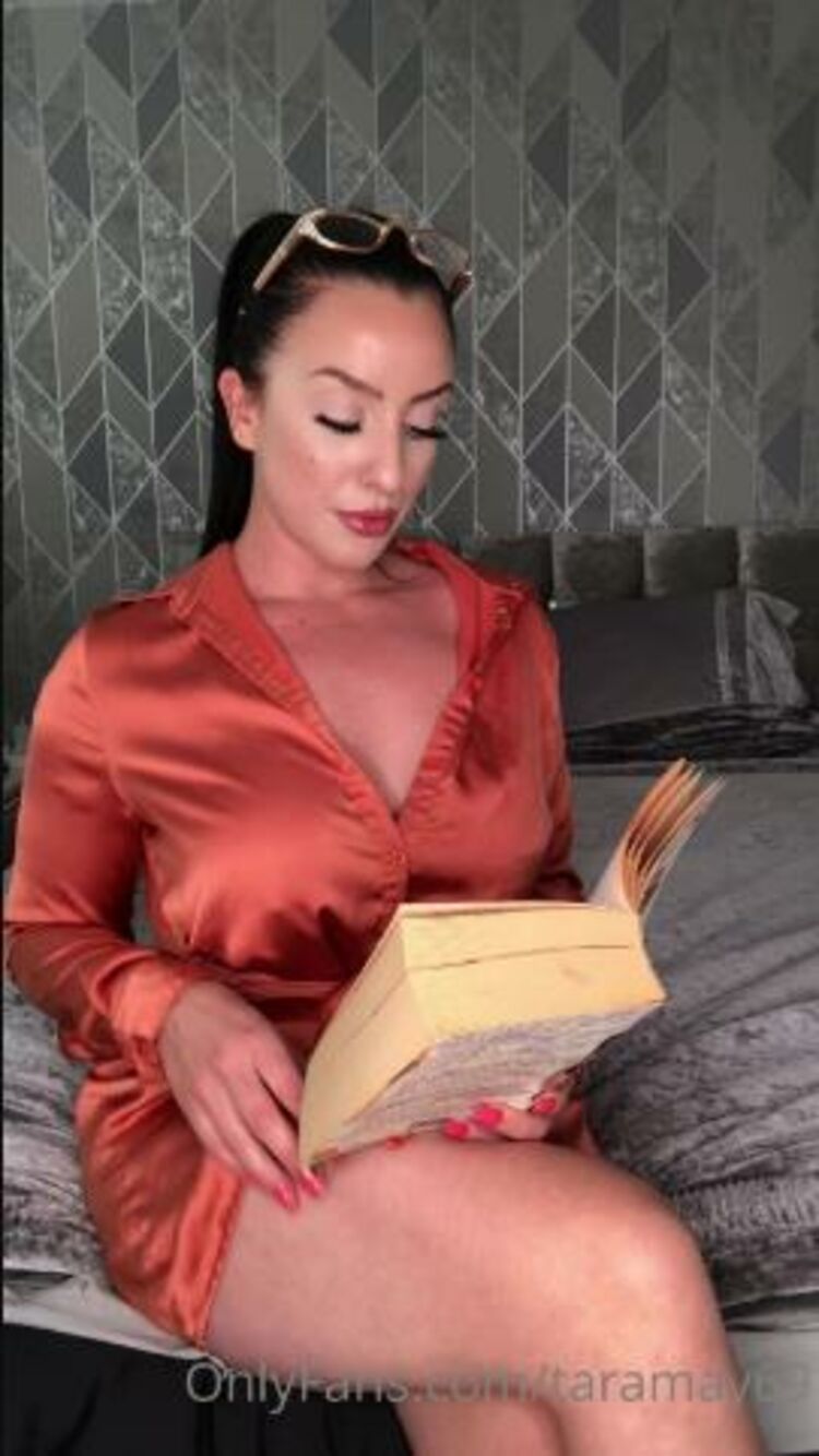 Onlyfans - Taramay69 - THE CUTE BUT NOT SO INNOCENT LIBRARIAN IN SATIN I tried fooling you with my - 08-09-2020