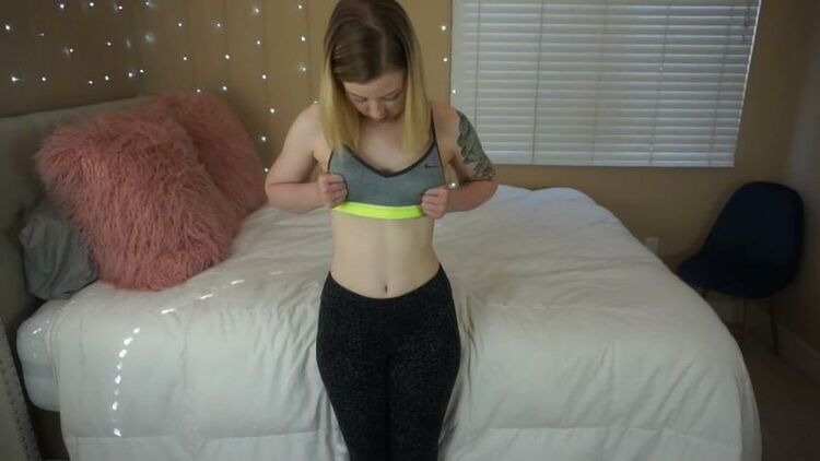 ManyVids - Mystie Mae - Sporty Blonde JOI