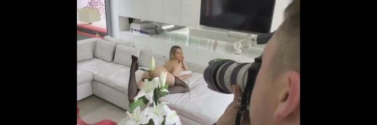 Onlyfans - Miamalkova - BTS of my nude photo shoot in Paris - 14-04-2018