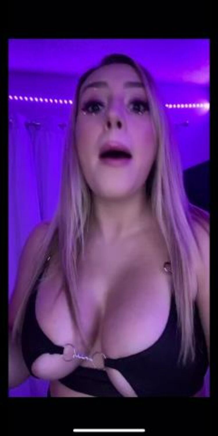 Onlyfans - Jessiesims - Who can figure out why I cant post this on TikTok - 18-09-2020