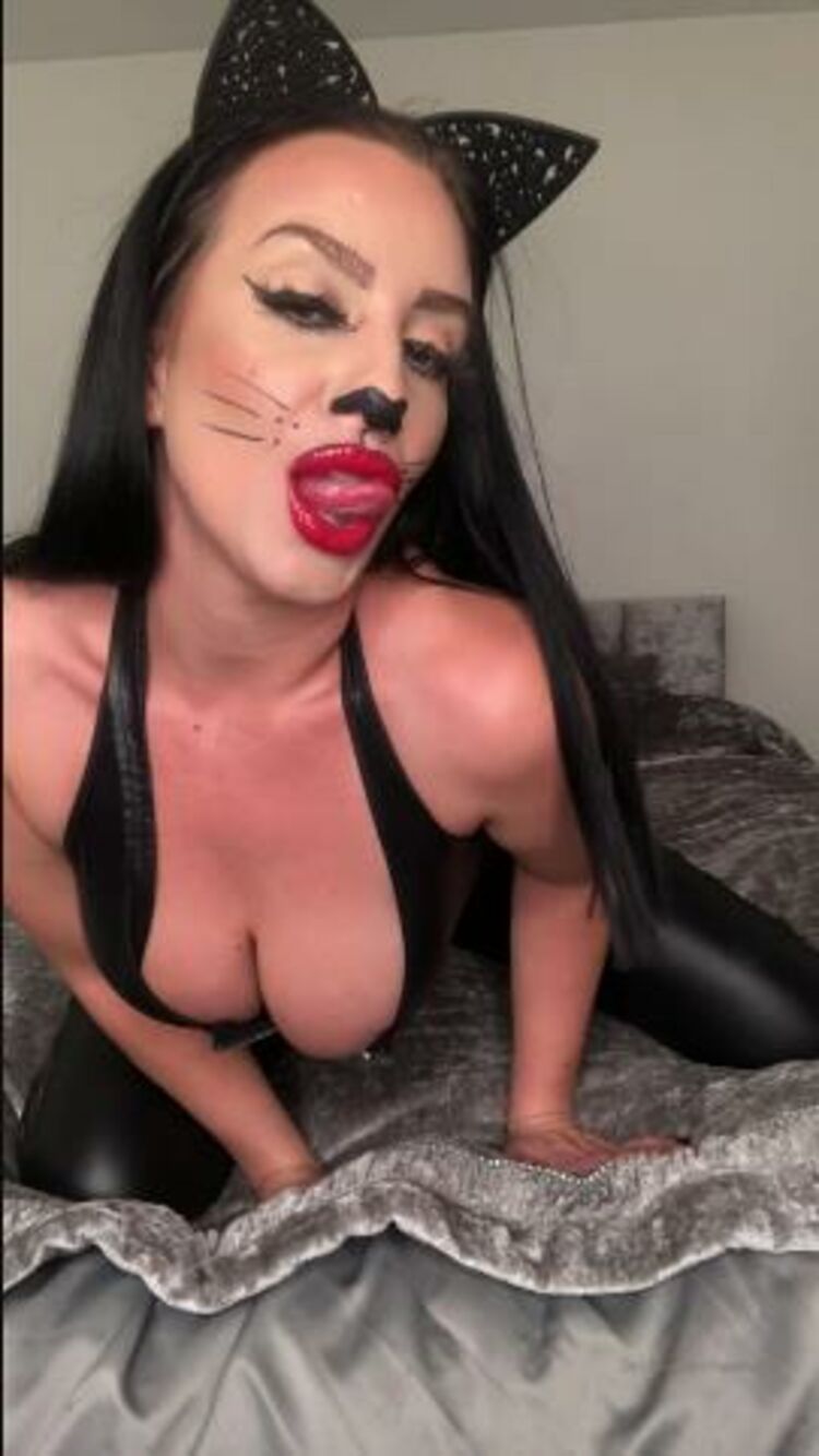 Onlyfans - Taramay69 - Halloween special full version will be sent to your DMS - 31-10-2019