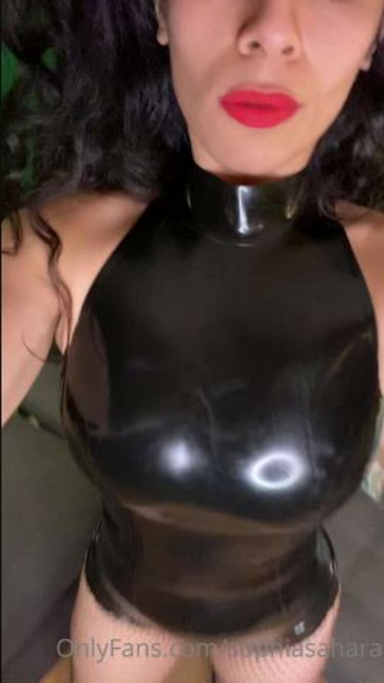 Onlyfans - Mistresssophiasahara - Happy Friday boys sexy shiny latex - 27-11-2020