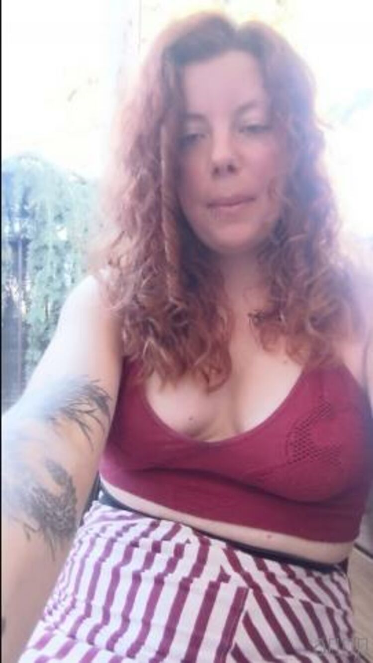 Onlyfans - Rozehips - Wining and dining myself to feel better about life lol Also I love live jazz - 18-07-2021