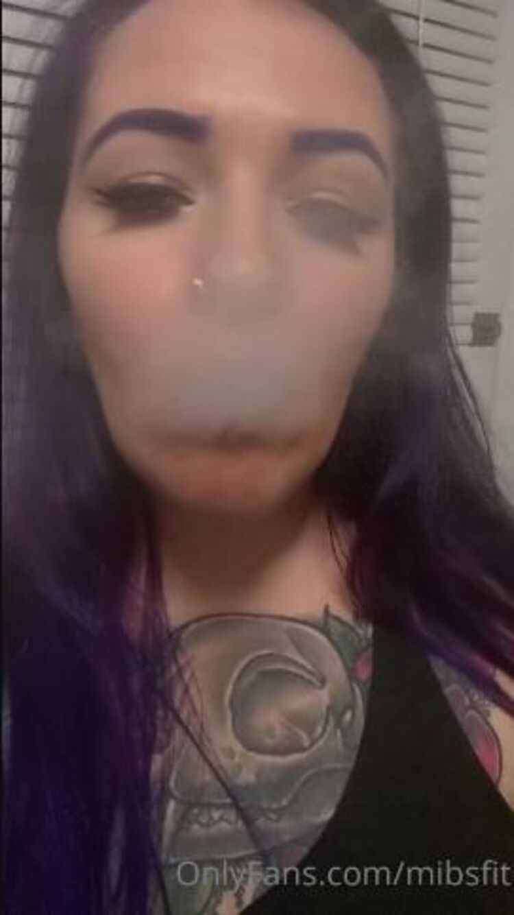 Onlyfans - Mibsfit - Good morning So thankful for every single one of you heres a clip of me vaping my v - 26-11-2020