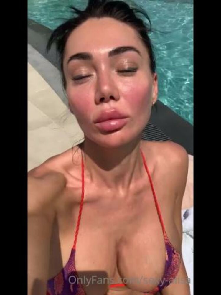 Onlyfans - Sexy-alisa - Swimming pool and sun - 05-08-2021