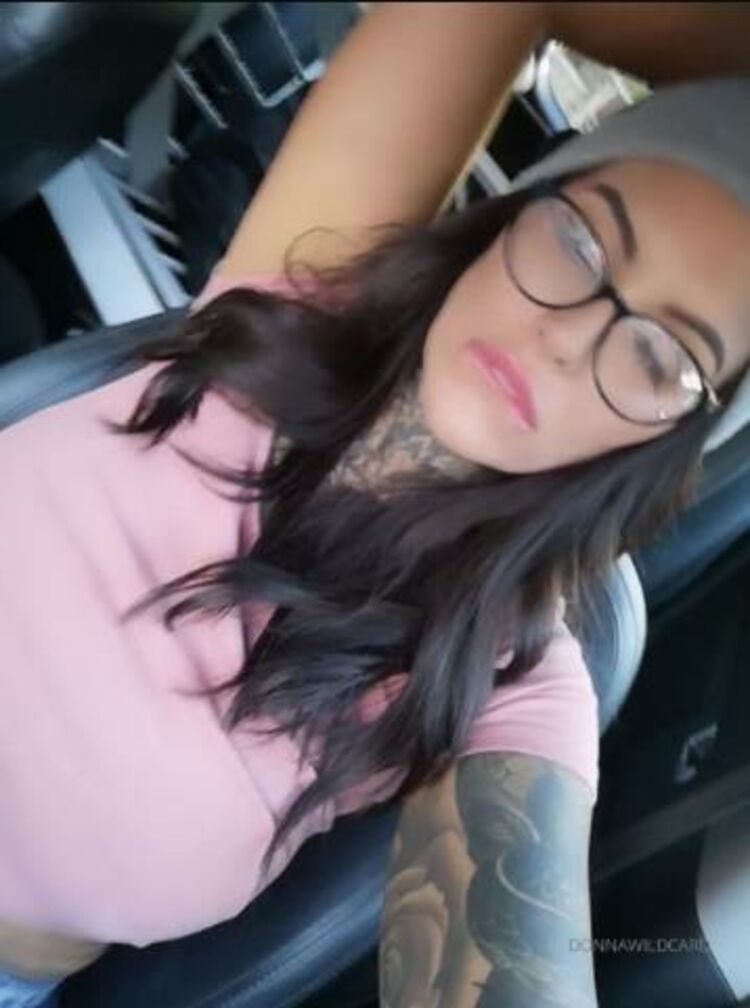 Onlyfans - Wildcard666 - Its a wrap guess what Im horny in my car - 18-11-2019