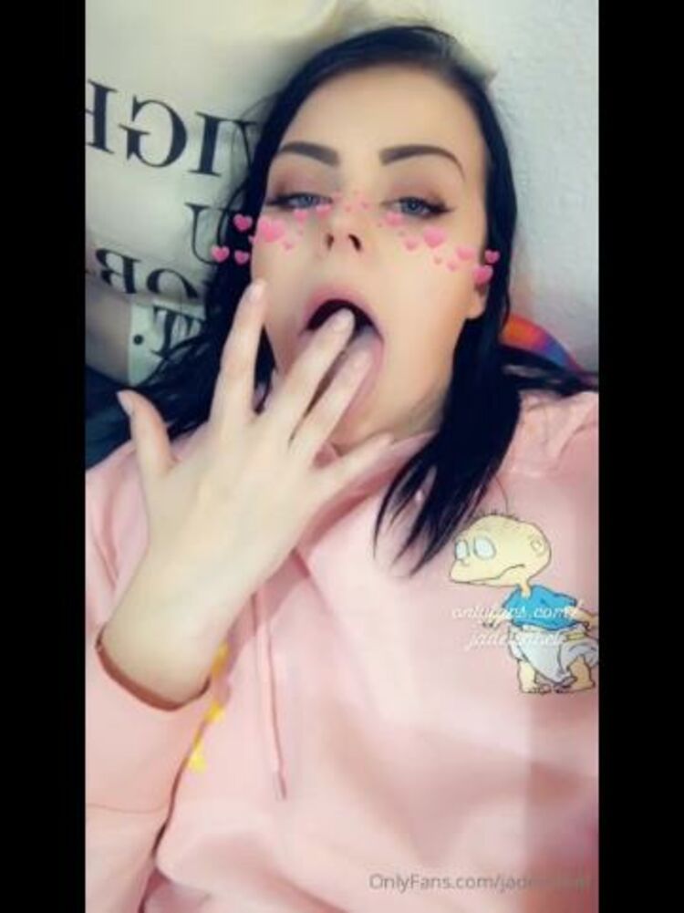 Onlyfans - Jadeisabel - hi im jade n i like spit - 19-04-2020