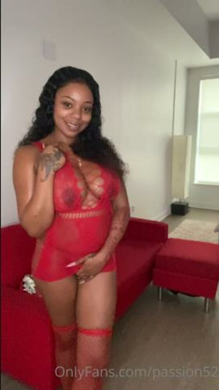 Onlyfans - Passion52 - I heard you needed something hot for tonight naturalbae - 04-10-2021