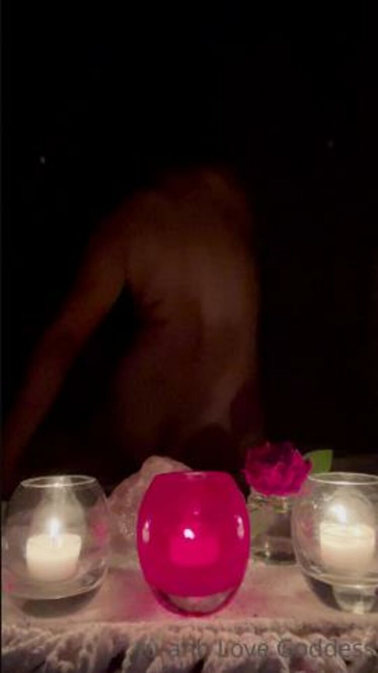 Onlyfans - Tu-anhlove - Naked candlelight meditationjourney into self love - 05-10-2021