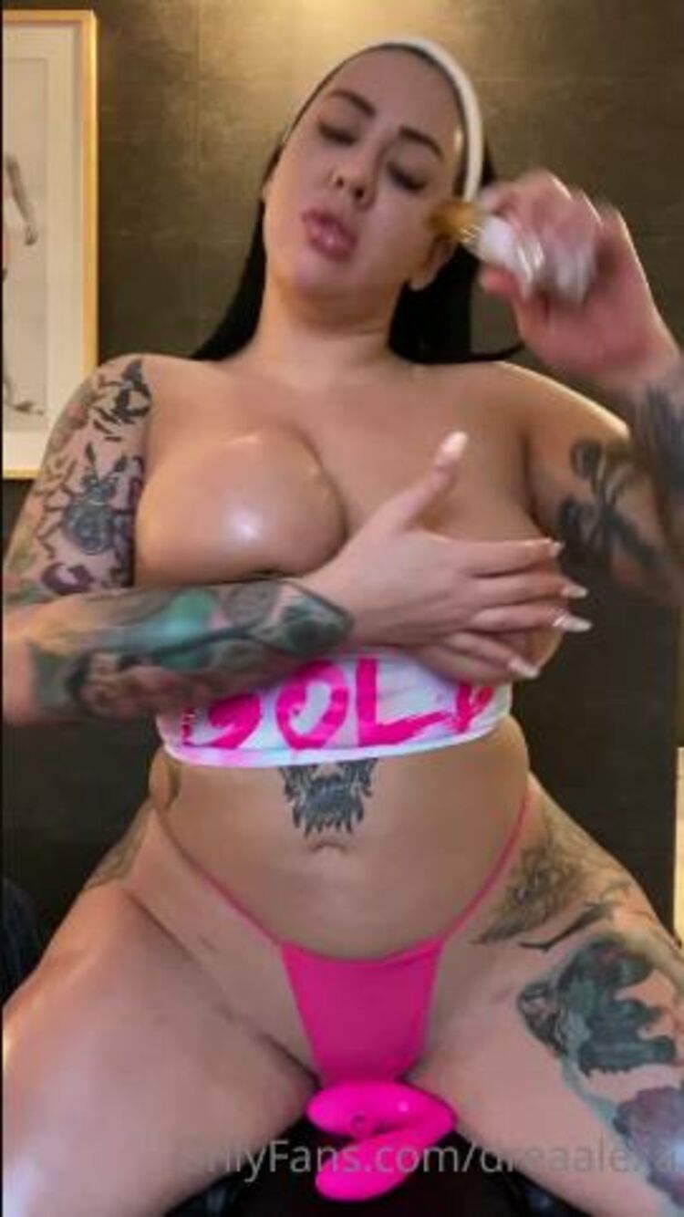 Onlyfans - Dreaalexa - Heres a clip of the video Im sending out to ALL MY FAVORITES On the Favorites L - 10-05-2020