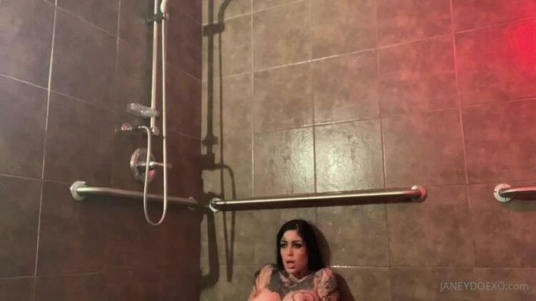 Onlyfans - Janeydoexo - BTS MODEL SET shower set sexy photoshoot with Evolve - 13-07-2020