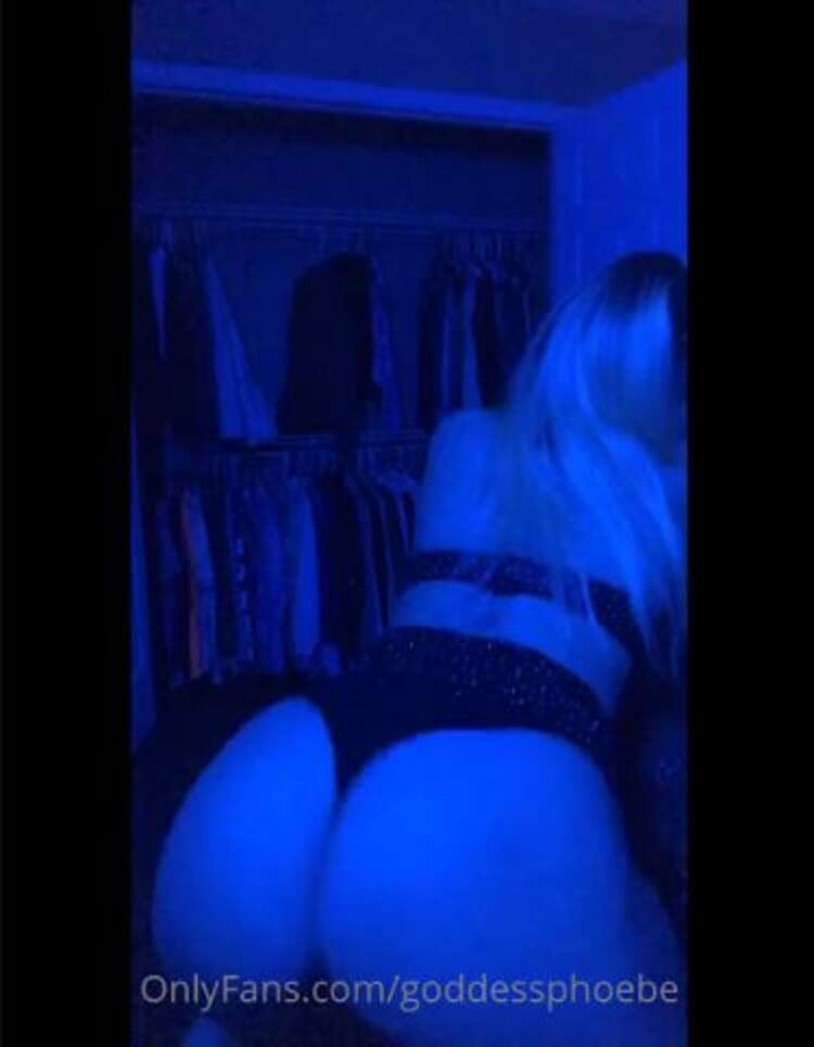 Onlyfans - Goddessphoebe - Im at work thinking naughty thoughts - 22-11-2020