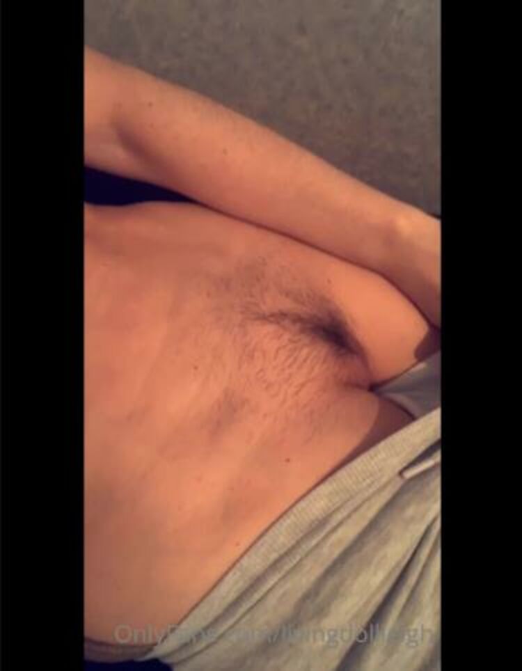 Onlyfans - Livingdollleigh - What do you guys think of my hairy Pussy here Its managed to grow because Iv been in isol - 22-10-2020