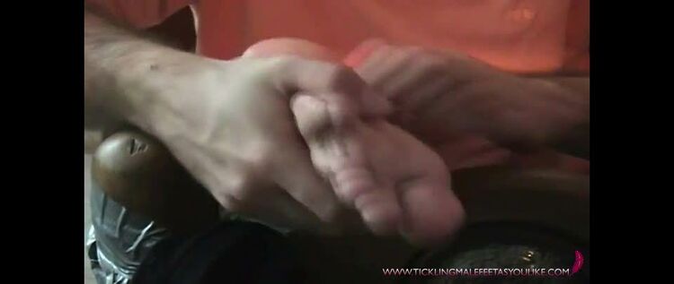 A BIG TICKLISH PAIR OF FEET -FULL VERSION-