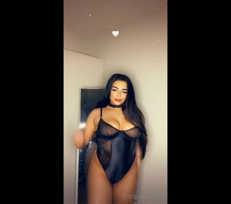 Onlyfans - Christinaenaa - Wanna see me dance I have a video to please you daddy cum join the fun in the DMs - 26-04-2020